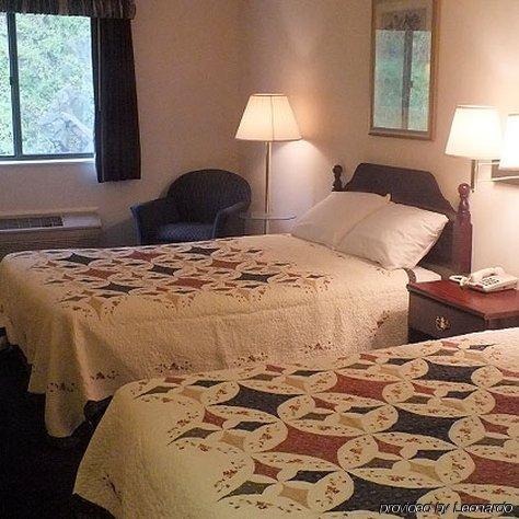 Rodeway Inn Mineral Wells Szoba fotó